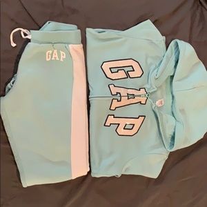 Girls aqua, or teal gap sweat outfit